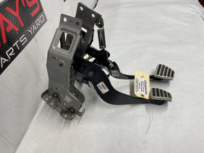 2013 Chevy Camaro ZL1 Manual Transmission Pedal Set Brake & Clutch Assembly OEM - Day's Parts Yard