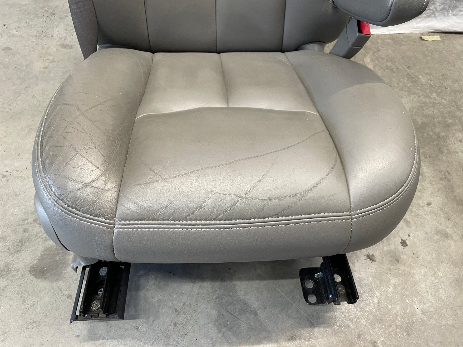 2005 Chevy Avalanche Seats Front and Rear Gray Grey Leather OEM - Day's Parts Yard