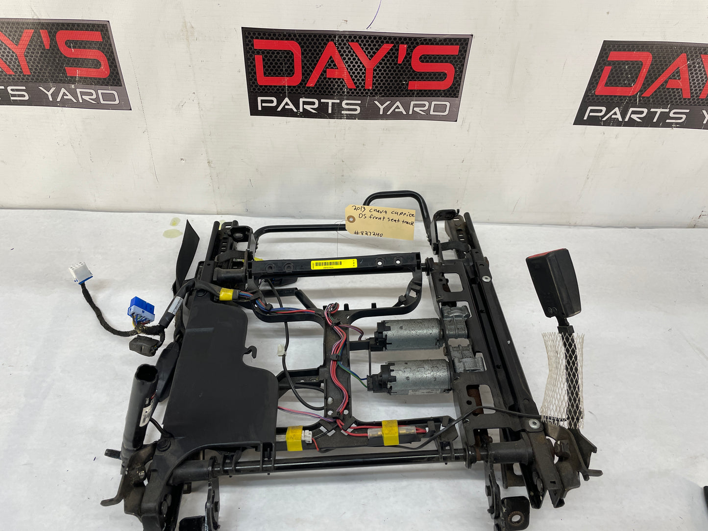 2013 Chevy Caprice PPV LH Driver Front Seat Track Electric Frame Adjuster Motor Assembly OEM - Day's Parts Yard