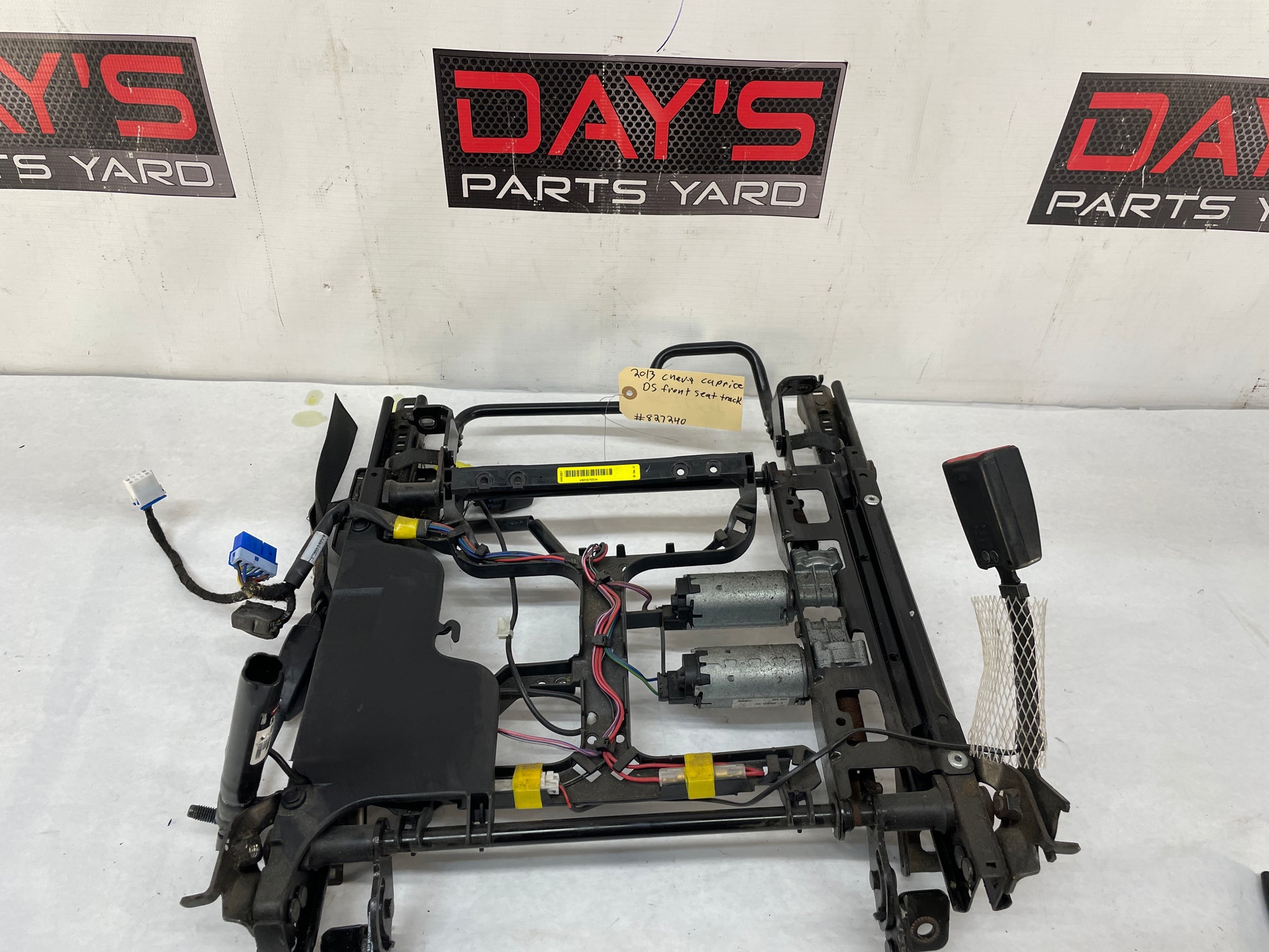 2013 Chevy Caprice PPV LH Driver Front Seat Track Electric Frame Adjuster Motor Assembly OEM - Day's Parts Yard