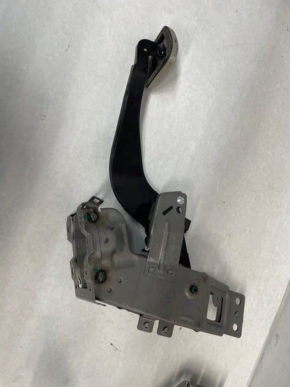 2013 Chevy Camaro ZL1 Manual Transmission Pedal Set Brake & Clutch Assembly OEM - Day's Parts Yard