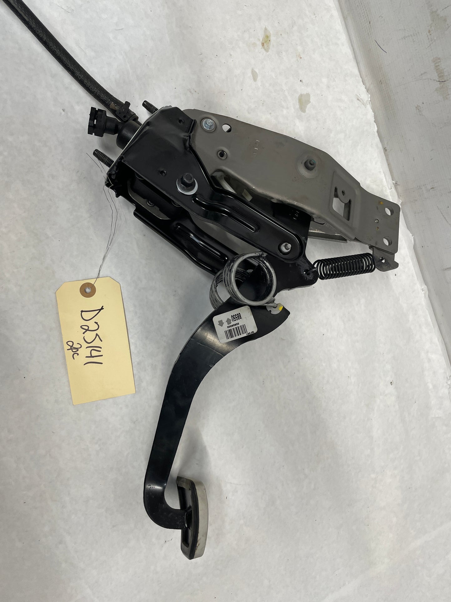 2013 Chevy Camaro ZL1 Manual Transmission Pedal Set Brake & Clutch Assembly OEM - Day's Parts Yard