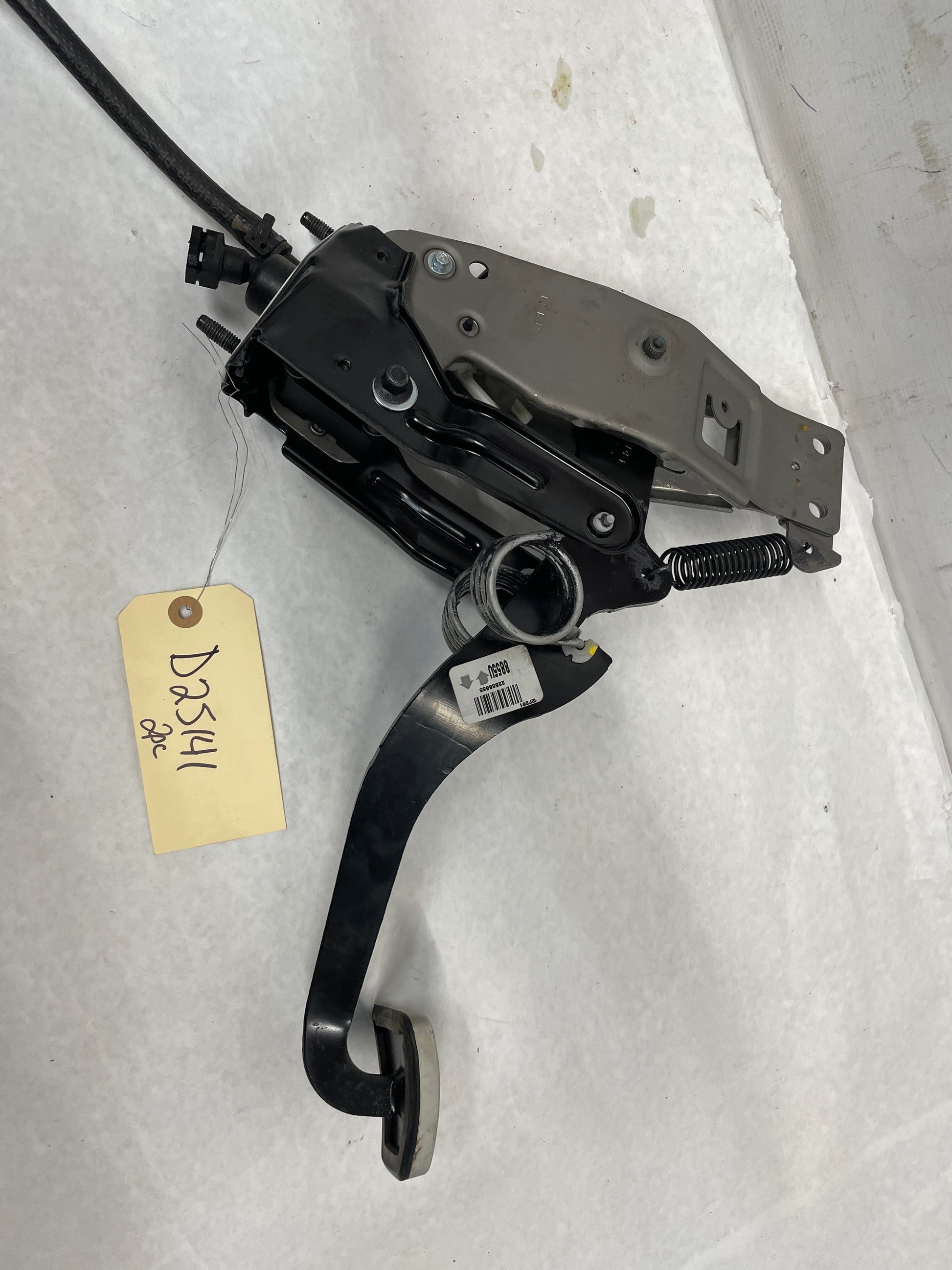 2013 Chevy Camaro ZL1 Manual Transmission Pedal Set Brake & Clutch Assembly OEM - Day's Parts Yard