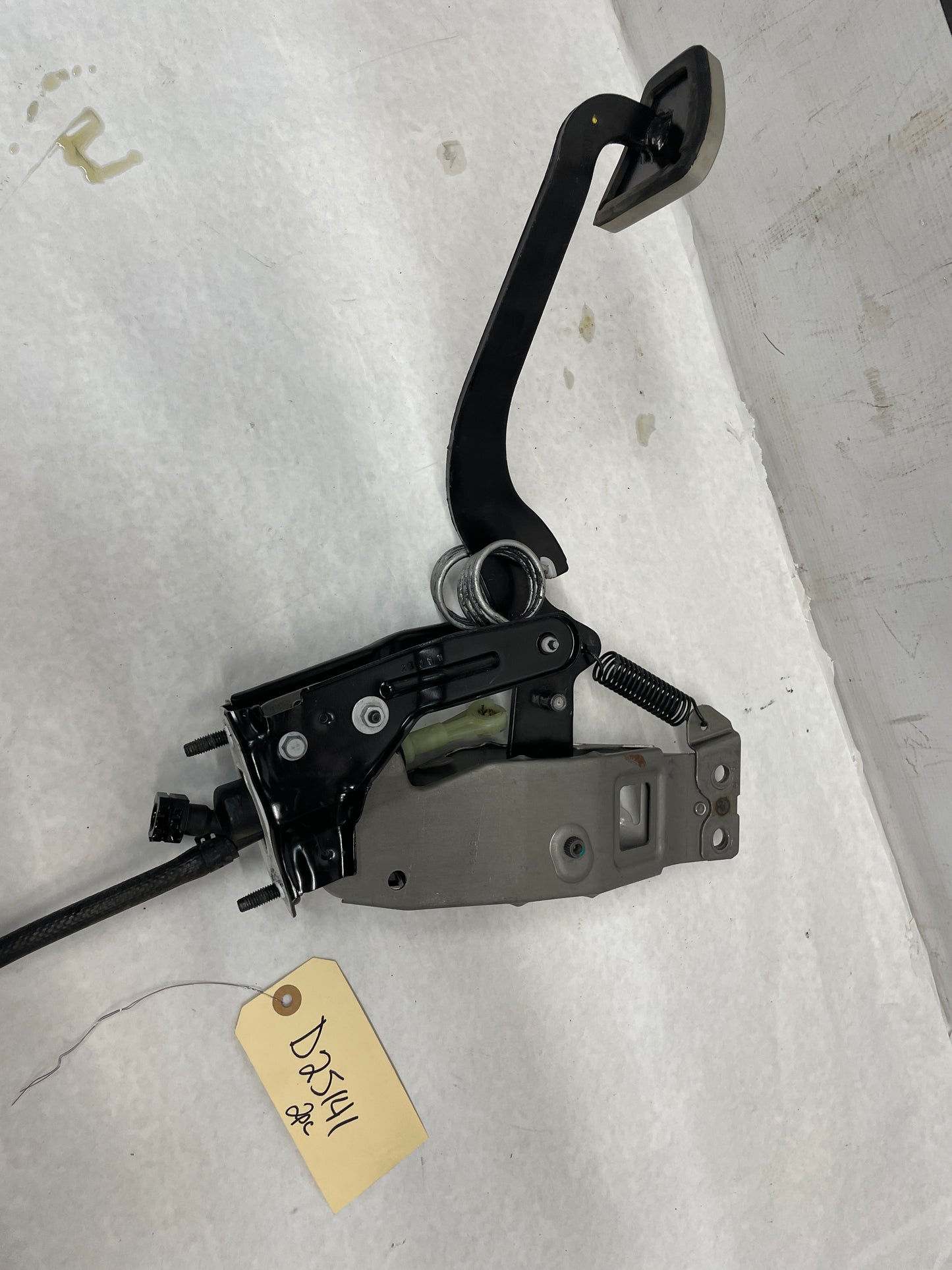 2013 Chevy Camaro ZL1 Manual Transmission Pedal Set Brake & Clutch Assembly OEM - Day's Parts Yard