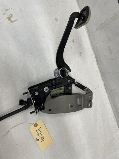 2013 Chevy Camaro ZL1 Manual Transmission Pedal Set Brake & Clutch Assembly OEM - Day's Parts Yard