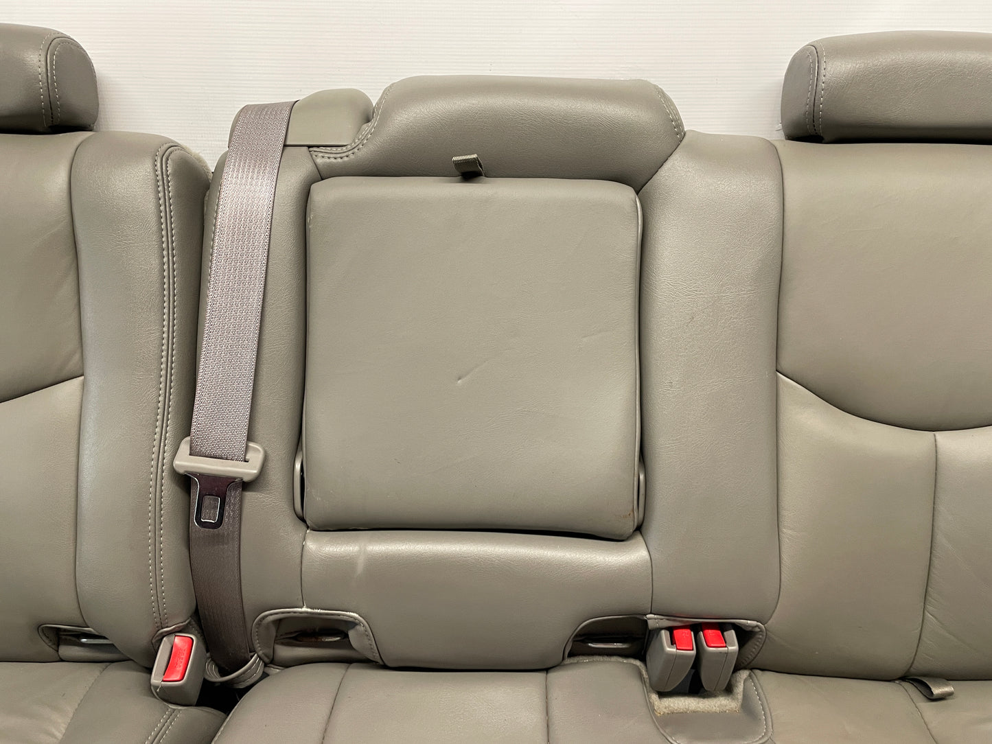 2005 Chevy Avalanche Seats Front and Rear Gray Grey Leather OEM - Day's Parts Yard