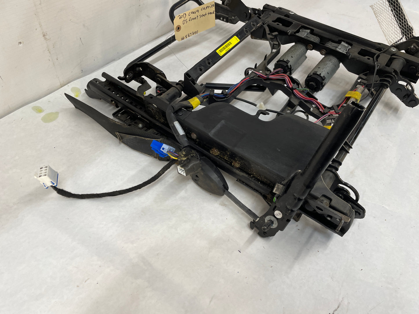 2013 Chevy Caprice PPV LH Driver Front Seat Track Electric Frame Adjuster Motor Assembly OEM - Day's Parts Yard