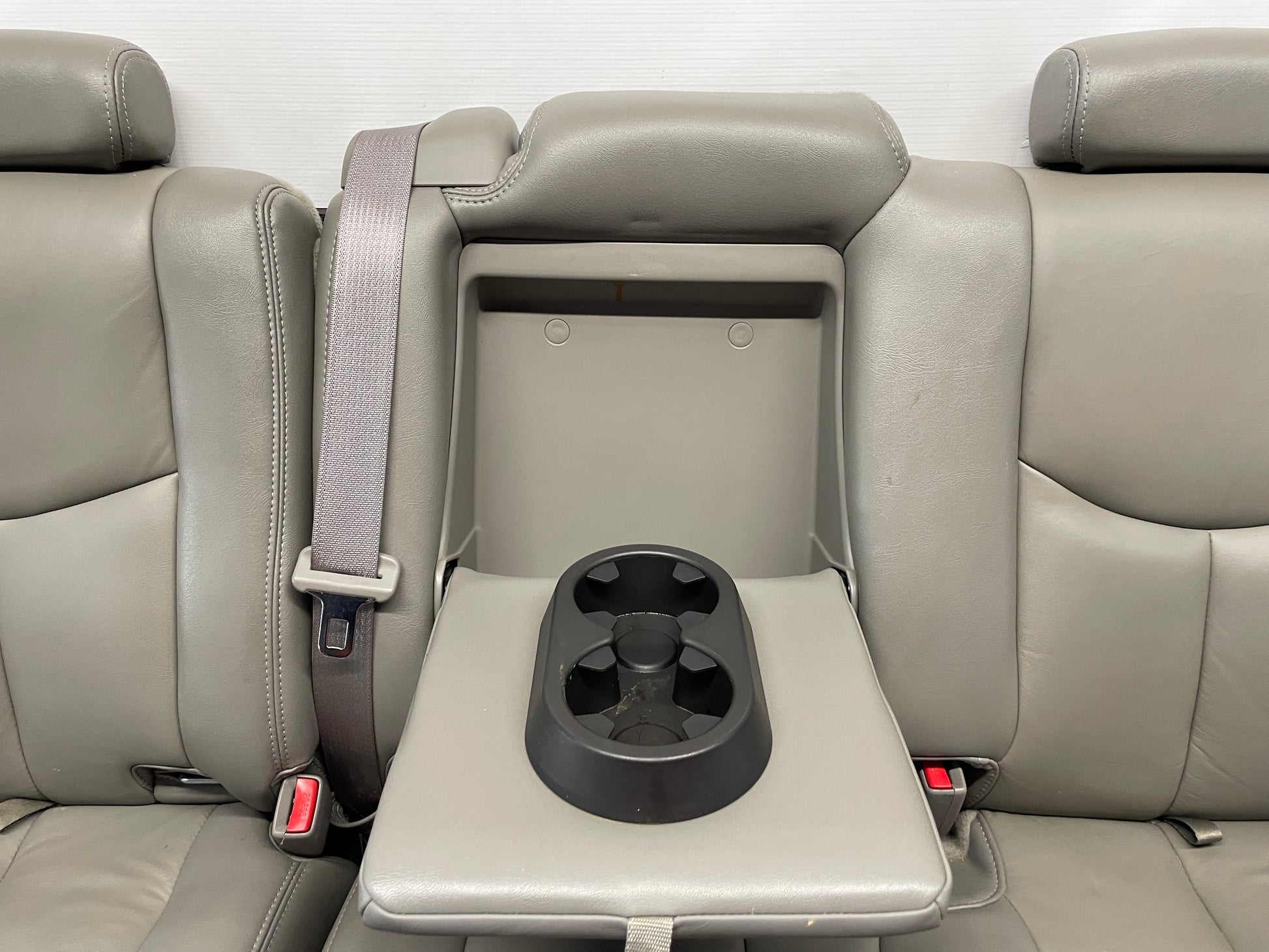 2005 Chevy Avalanche Seats Front and Rear Gray Grey Leather OEM - Day's Parts Yard