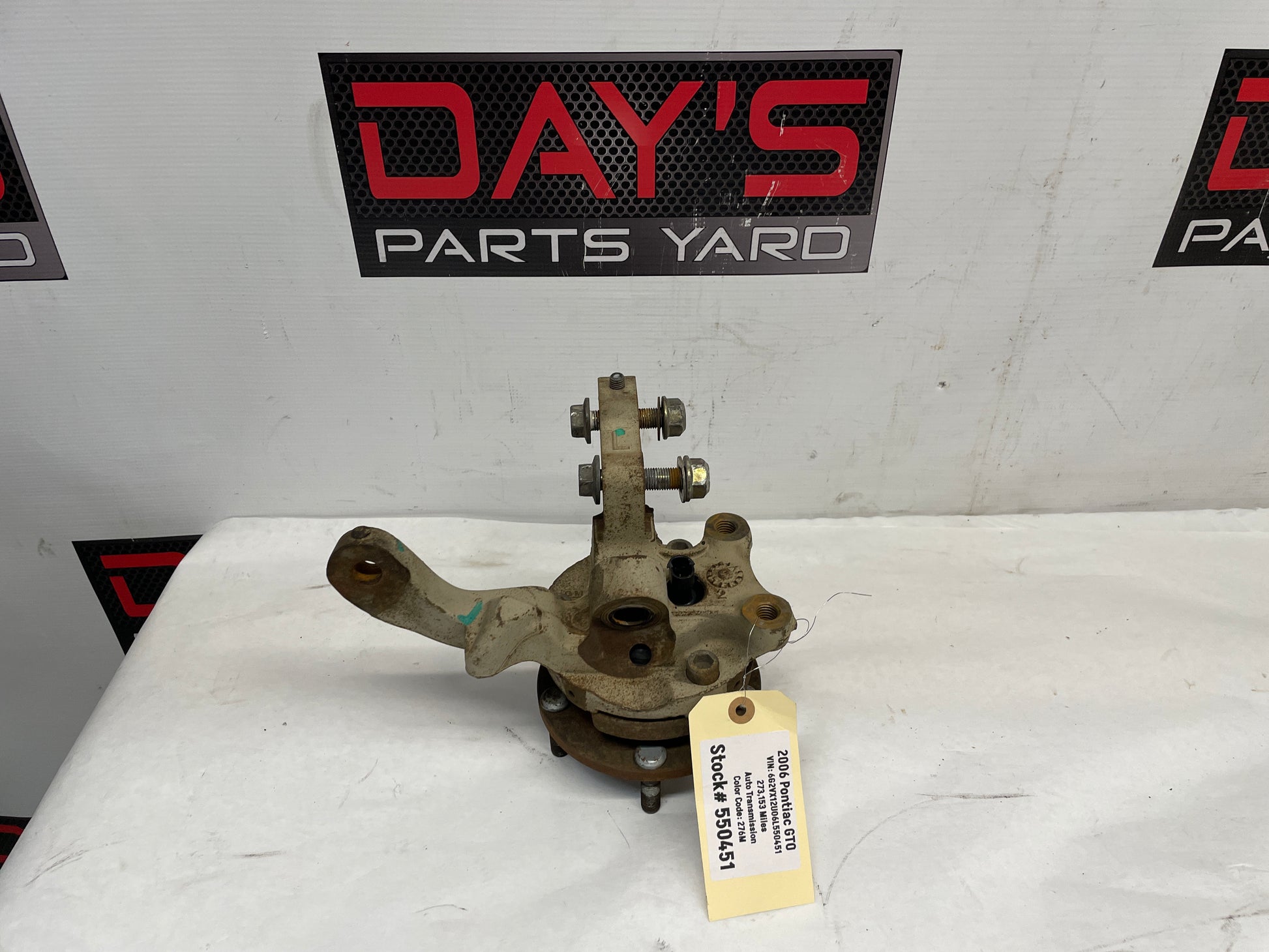 2006 Pontiac GTO LH Driver Front Suspension Spindle Hub Knuckle Assembly OEM - Day's Parts Yard