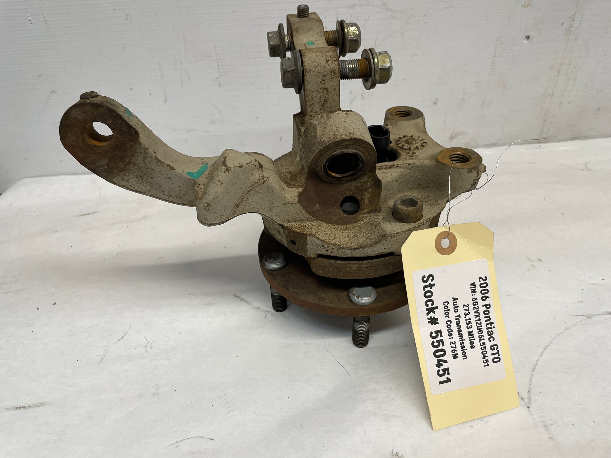 2006 Pontiac GTO LH Driver Front Suspension Spindle Hub Knuckle Assembly OEM - Day's Parts Yard