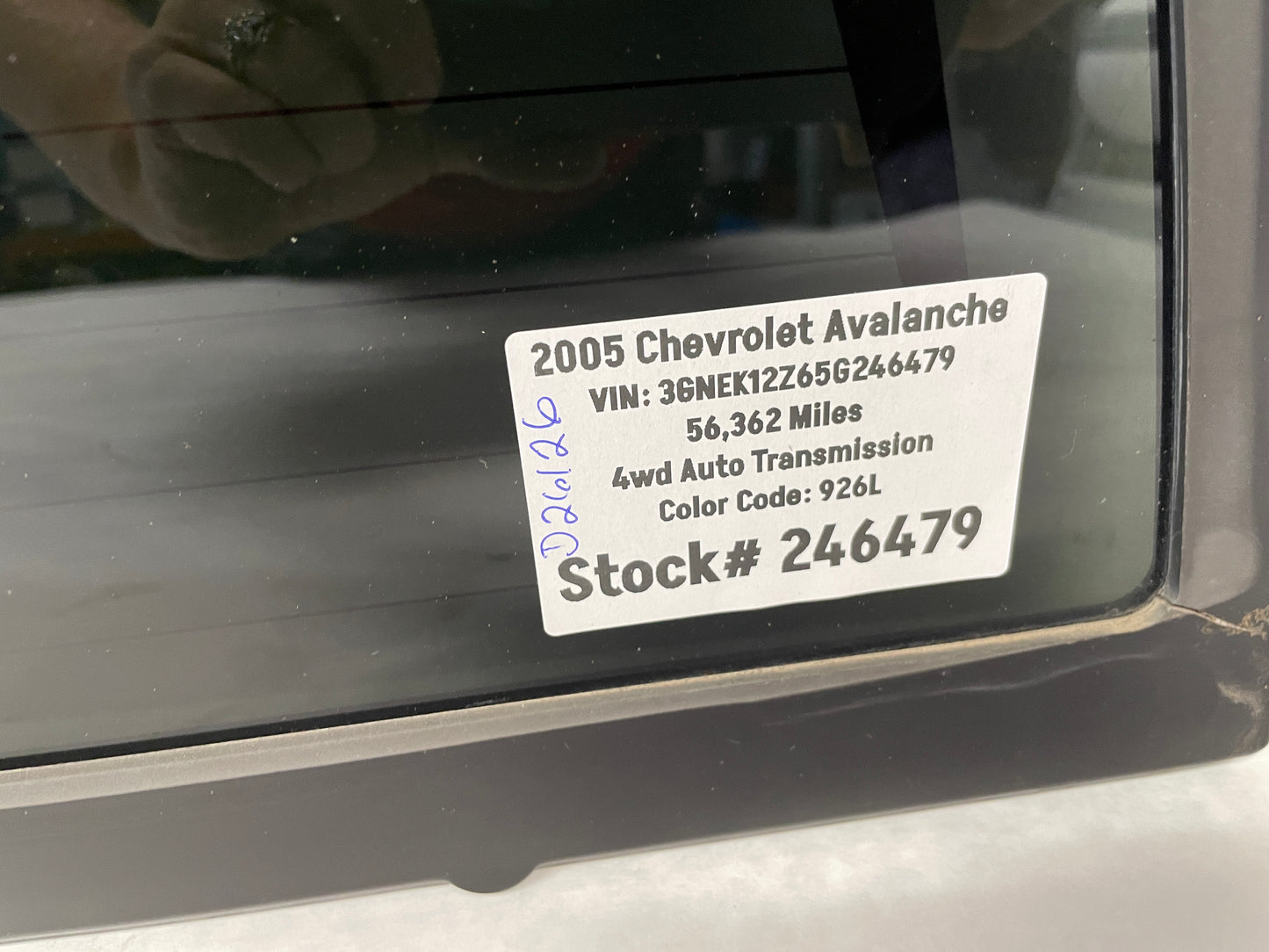 2005 Chevy Avalanche Rear Back Window Glass Heated OEM - Day's Parts Yard