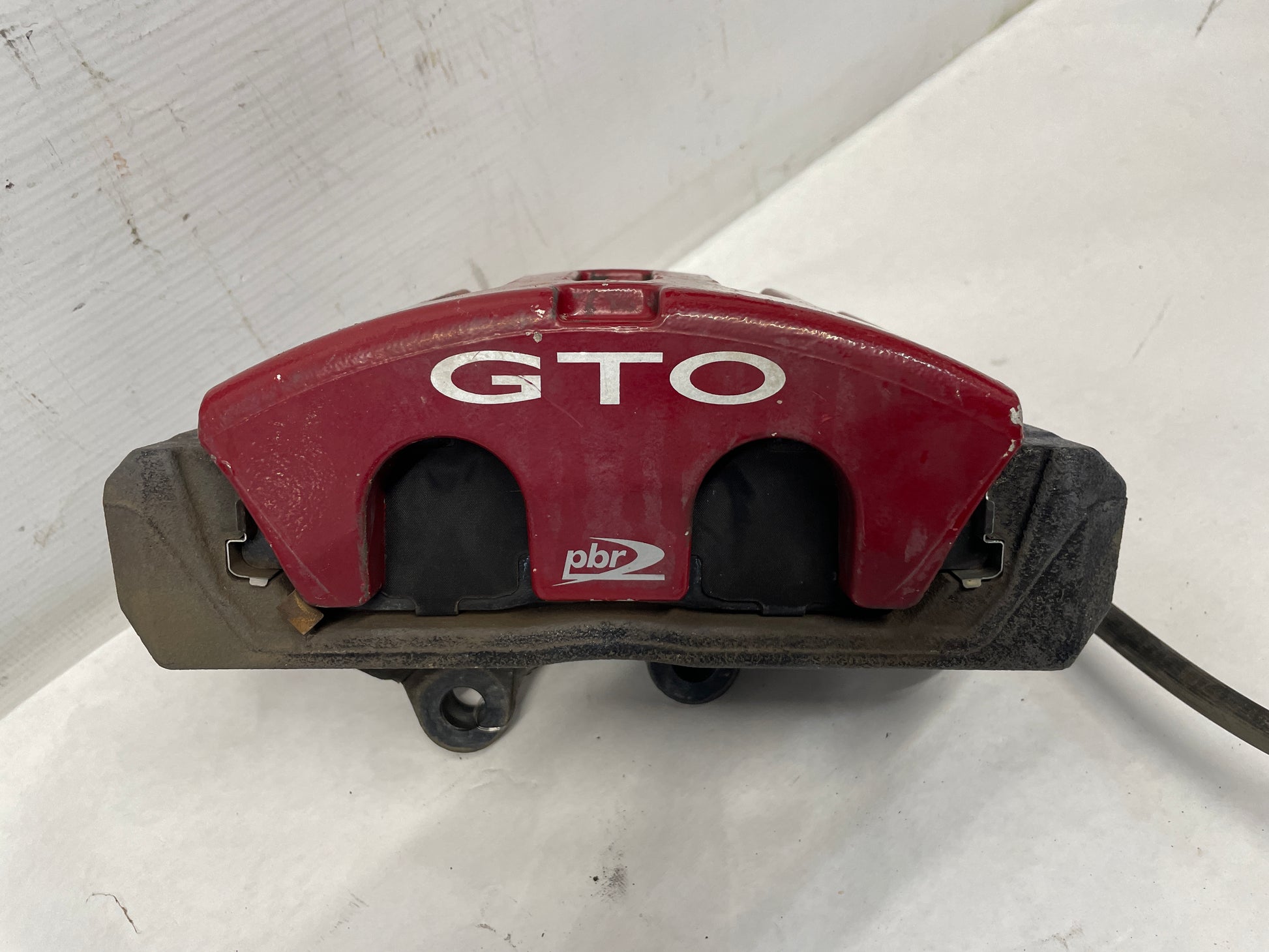2006 Pontiac GTO Front PBR Brake Calipers OEM - Day's Parts Yard