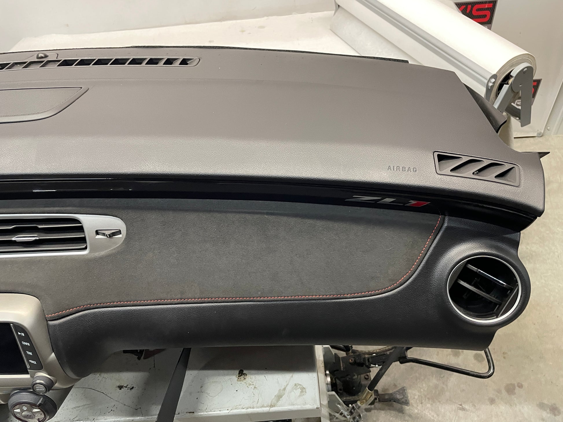 2013 Chevy Camaro ZL1 Dash w/ Center Console OEM - Day's Parts Yard