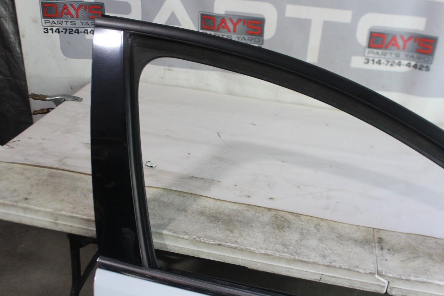 2009 Pontiac G8 GT Front RH Passenger Door OEM