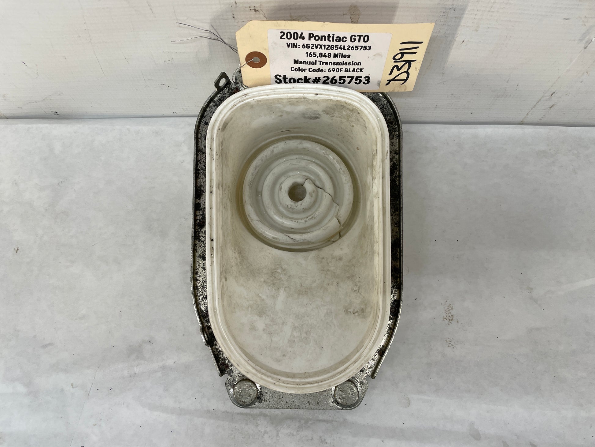 2005 Pontiac GTO Manual Shifter Boot Ring Insulator Bracket w/ White Boot OEM - Day's Parts Yard