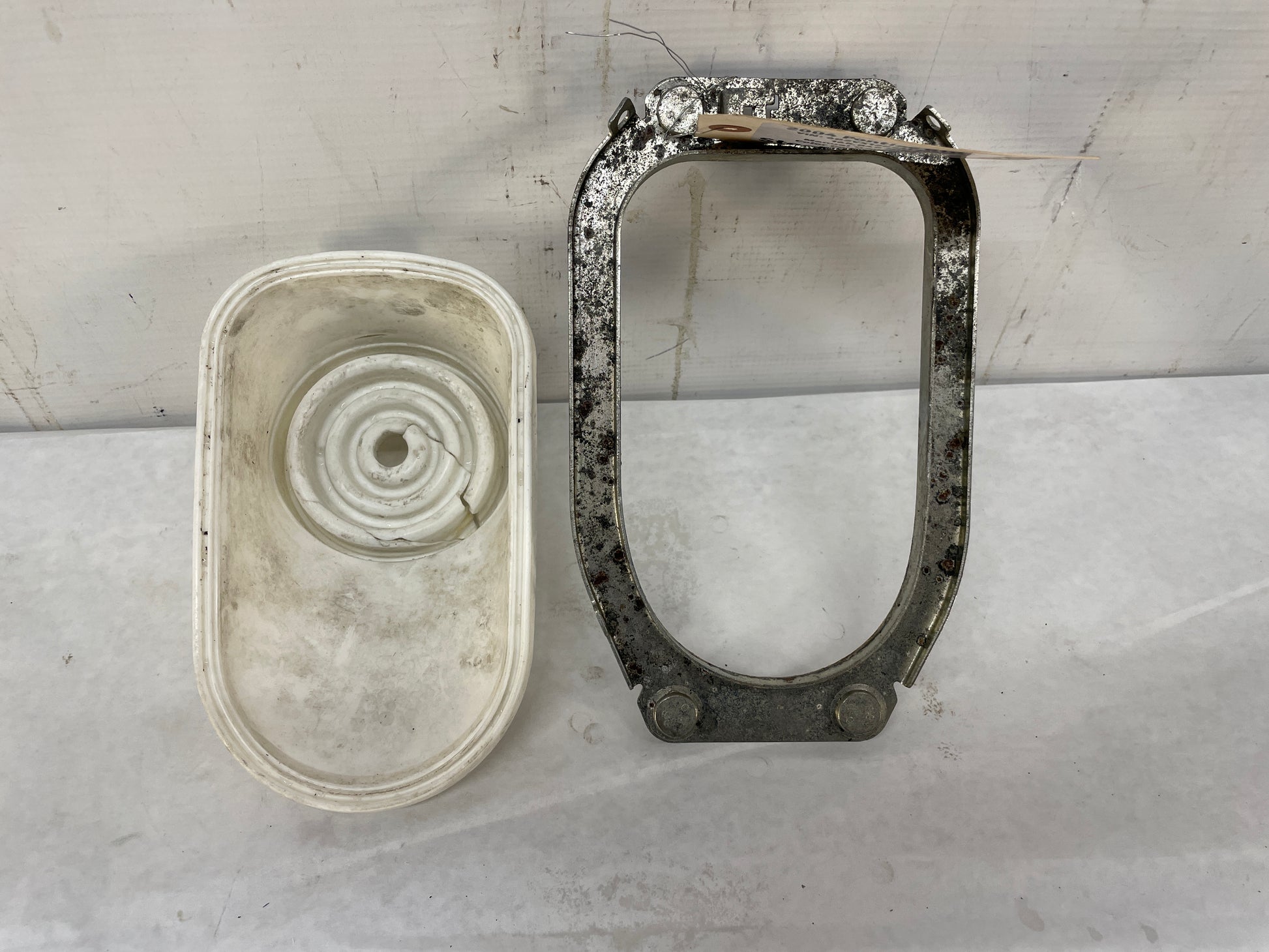 2005 Pontiac GTO Manual Shifter Boot Ring Insulator Bracket w/ White Boot OEM - Day's Parts Yard