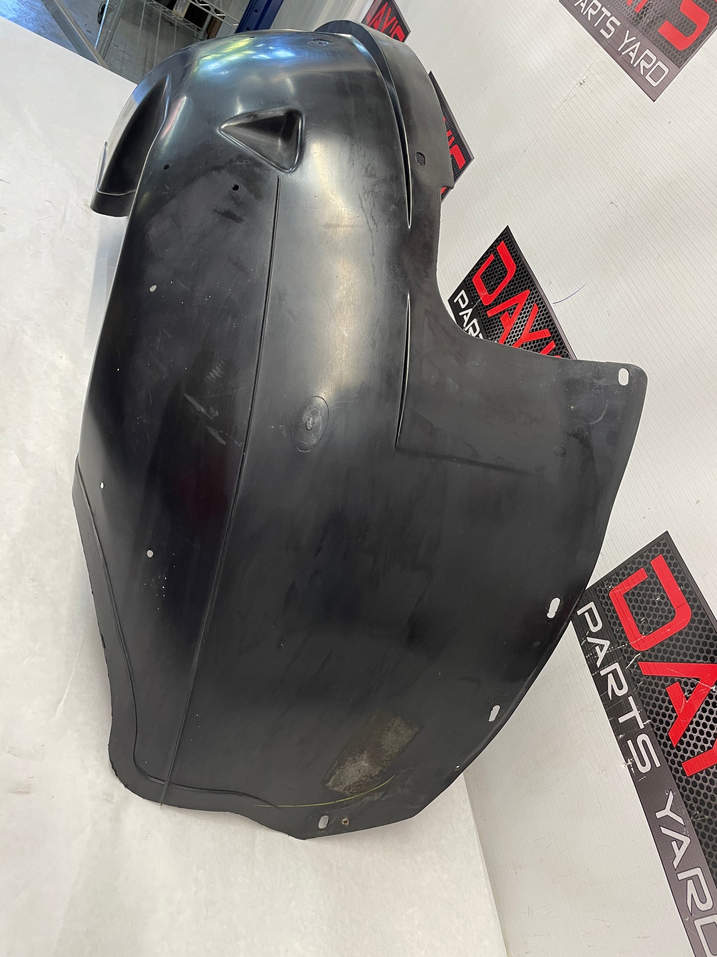 2005 Chevy Avalanche Front Fender Wheel House Well Liner OEM - Day's Parts Yard