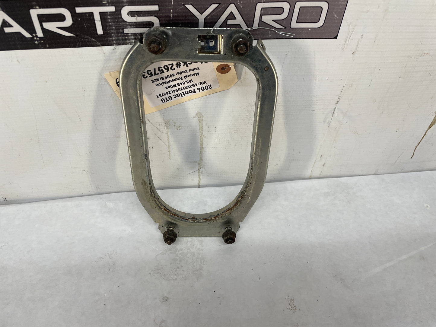 2005 Pontiac GTO Manual Shifter Boot Ring Insulator Bracket w/ White Boot OEM - Day's Parts Yard