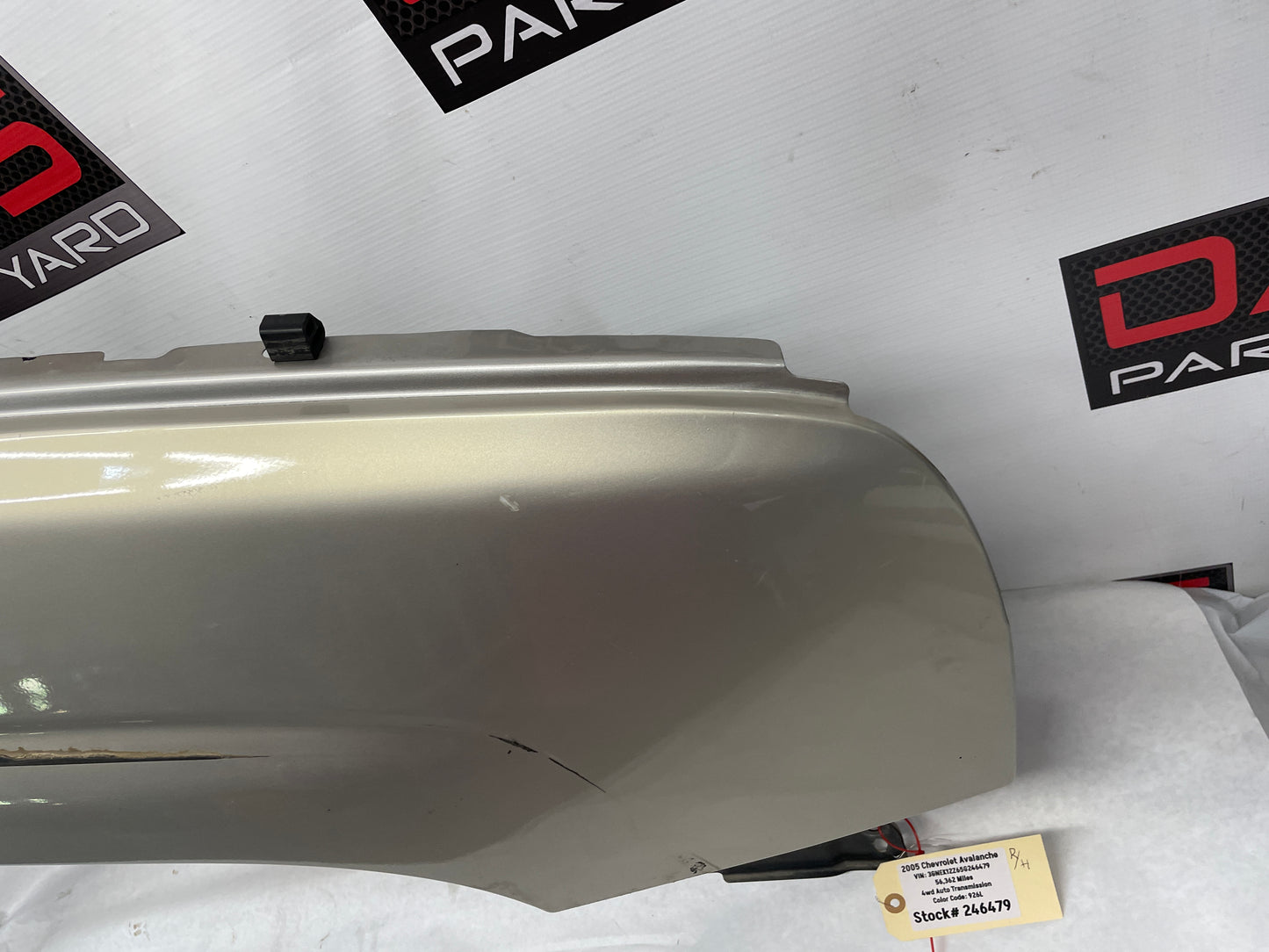 2005 Chevy Avalanche RH Passenger Fender OEM - Day's Parts Yard