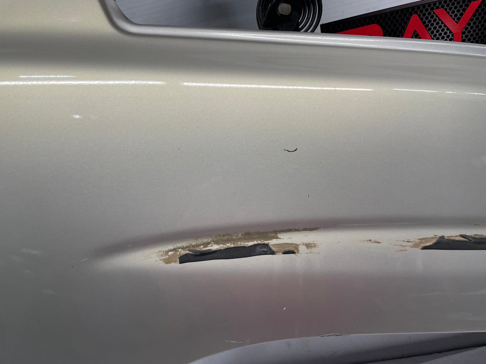 2005 Chevy Avalanche RH Passenger Fender OEM - Day's Parts Yard