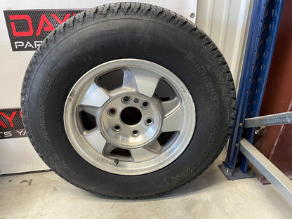 2003 Chevy Suburban Wheels & Tires 16X7 Factory OEM