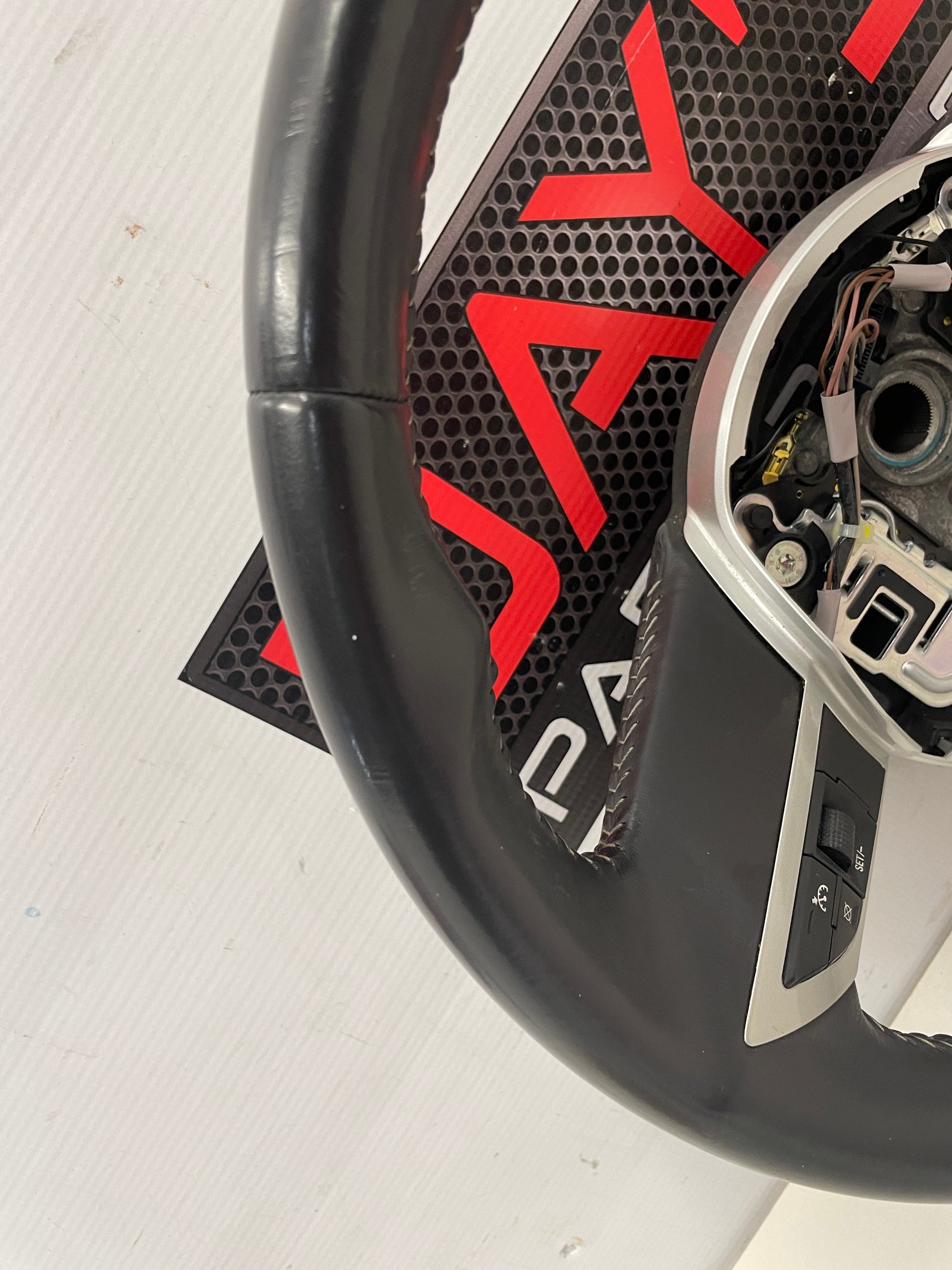 2010 Chevy Camaro SS Steering Wheel OEM - Day's Parts Yard