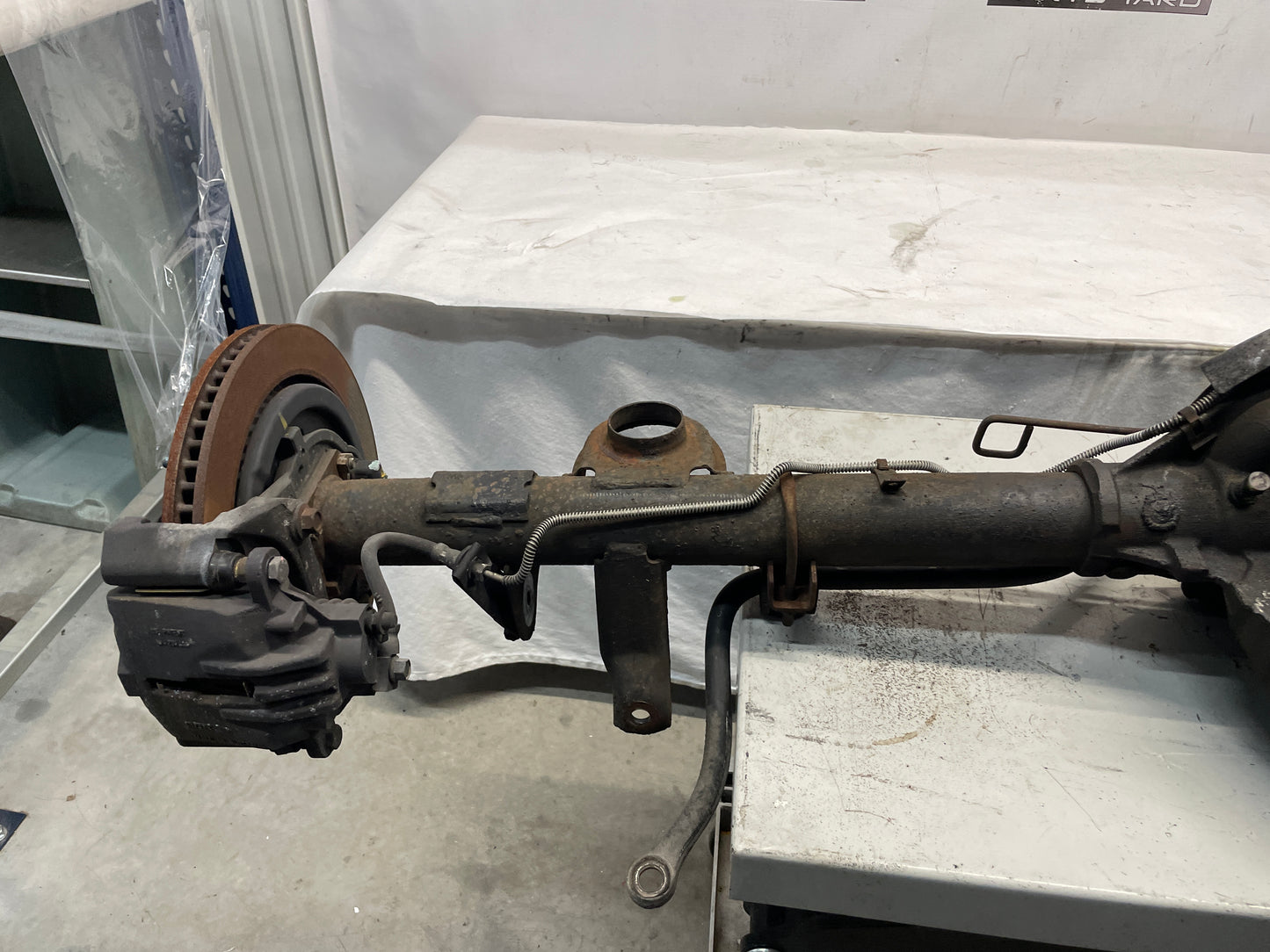 2002 Chevy Camaro SS Rear End Rearend Axle Carrier Differential 3.42 LSD OEM