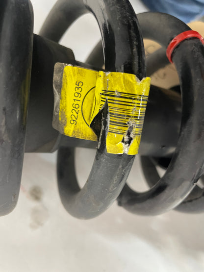 2015 Chevy SS Sedan RH & LH Rear Magnetic Ride Shocks Struts Assembly OEM - Day's Parts Yard