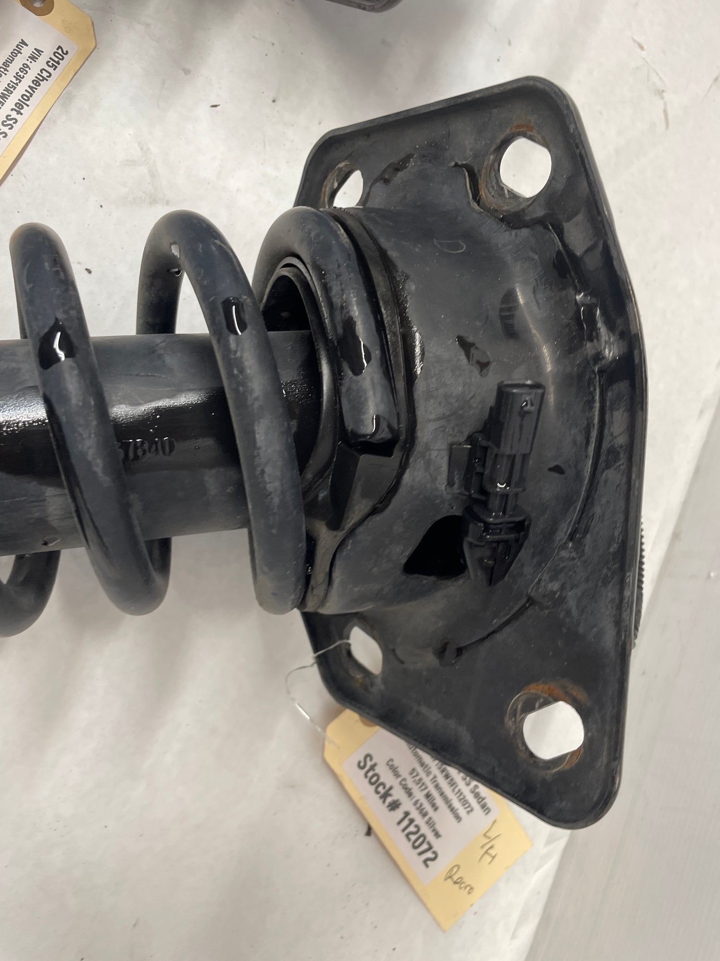 2015 Chevy SS Sedan RH & LH Rear Magnetic Ride Shocks Struts Assembly OEM - Day's Parts Yard