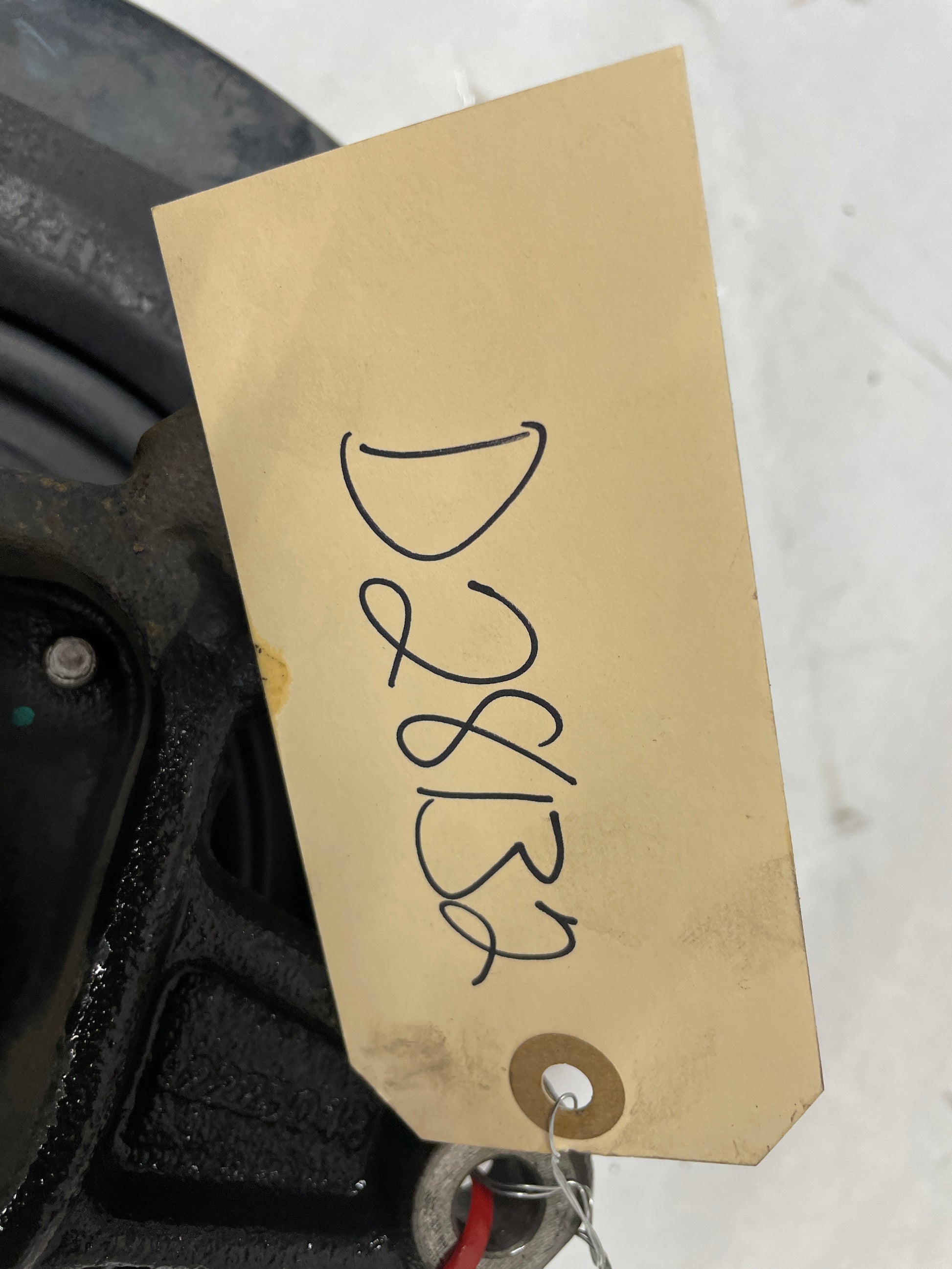 2015 Chevy SS Sedan RH Passenger Rear Suspension Spindle Hub Knuckle Assembly OEM - Day's Parts Yard