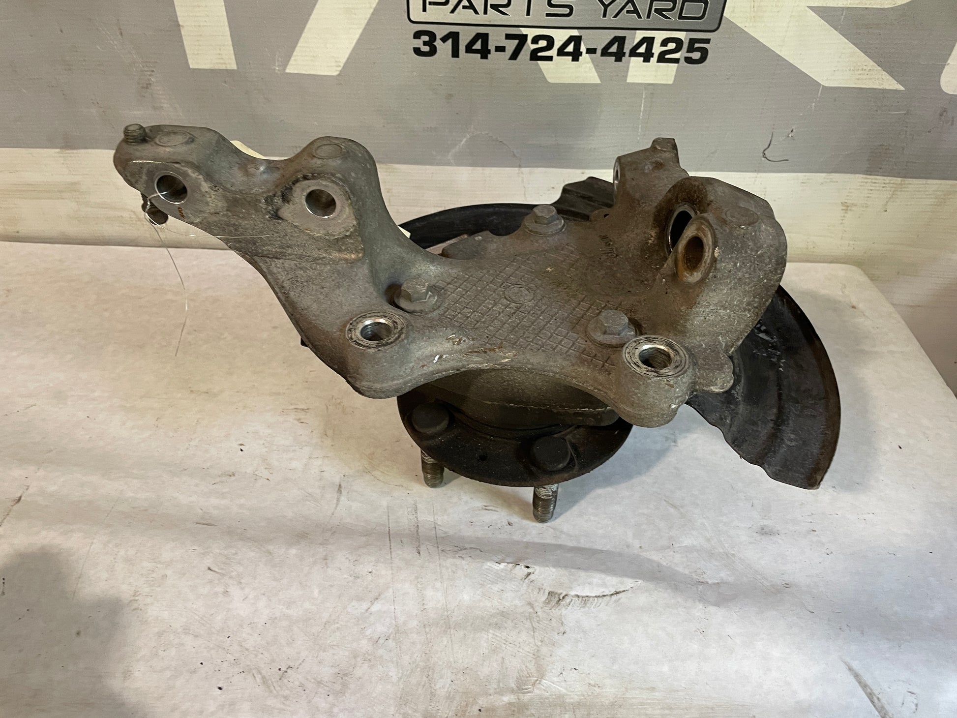 2016 Chevy SS Sedan Front LH Driver Hub Spindle Knuckle Assembly OEM - Day's Parts Yard