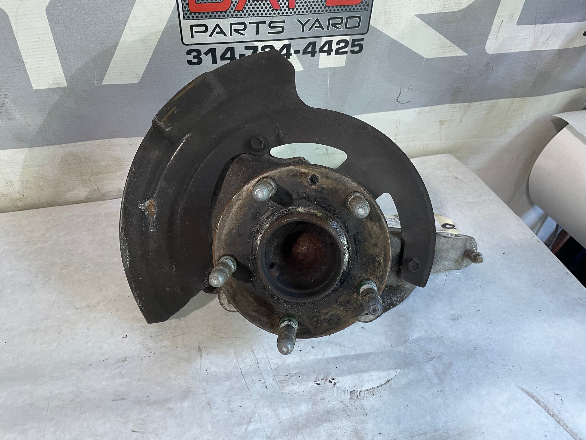 2016 Chevy SS Sedan Front LH Driver Hub Spindle Knuckle Assembly OEM - Day's Parts Yard