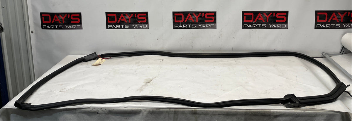 2002 Chevy Camaro SS RH Passenger Door T-Top Weather Strip
