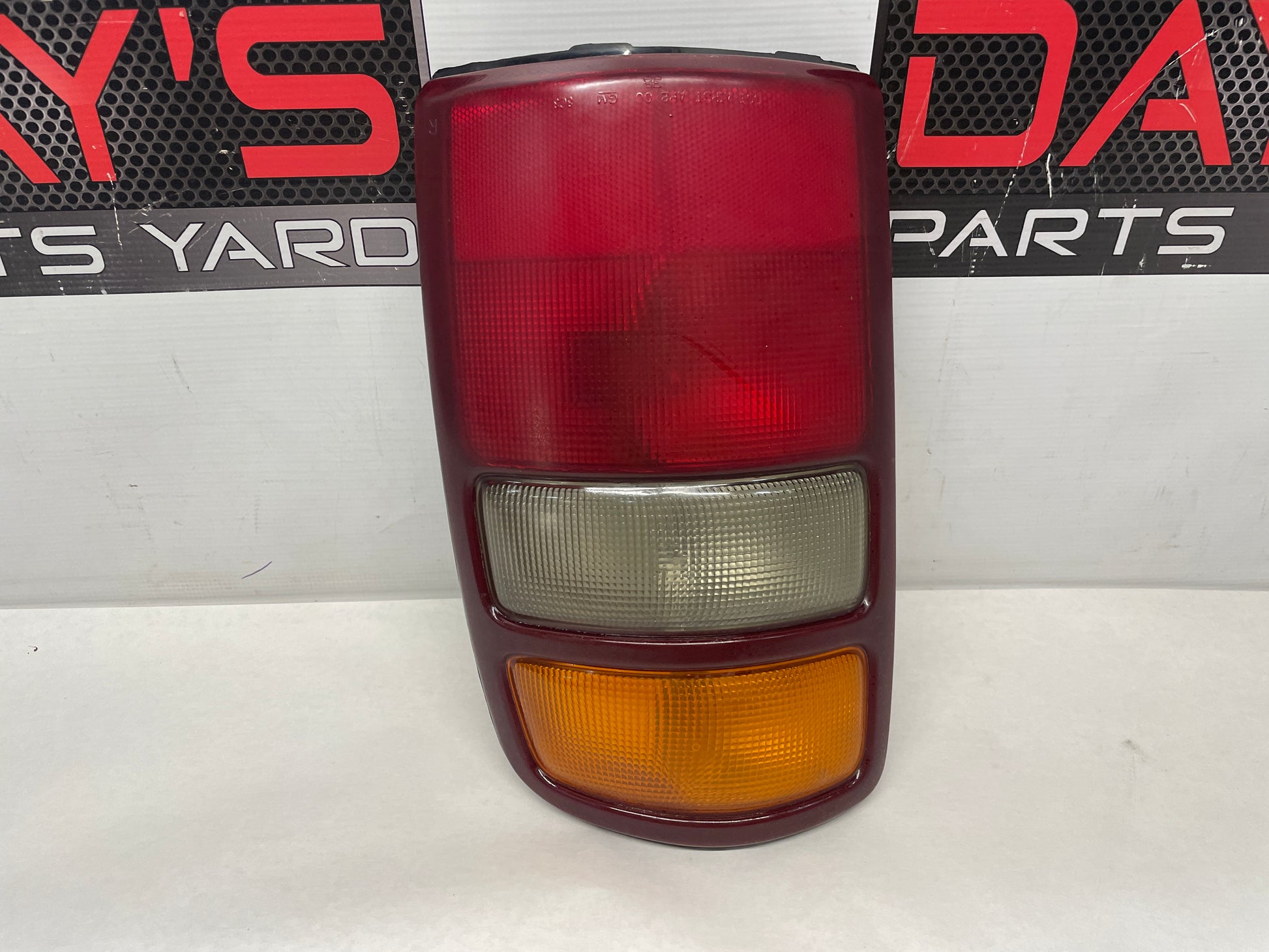 2003 Chevy Suburban RH Passenger Tail Light Taillight Assembly OEM - Day's Parts Yard