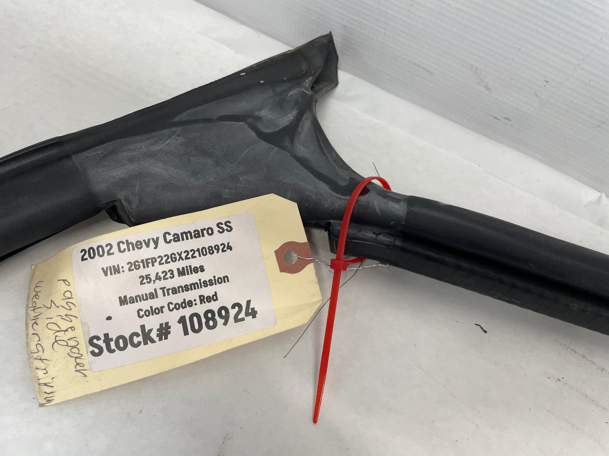 2002 Chevy Camaro SS RH Passenger Door T-Top Weather Strip Seal OEM - Day's Parts Yard