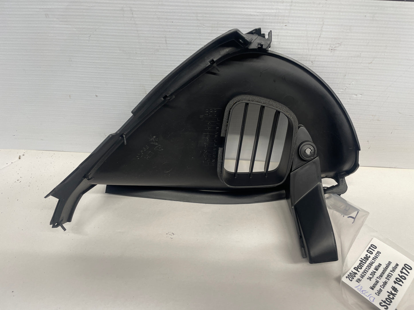 2004 Pontiac GTO LH Driver Dash End Trim Cap OEM - Day's Parts Yard