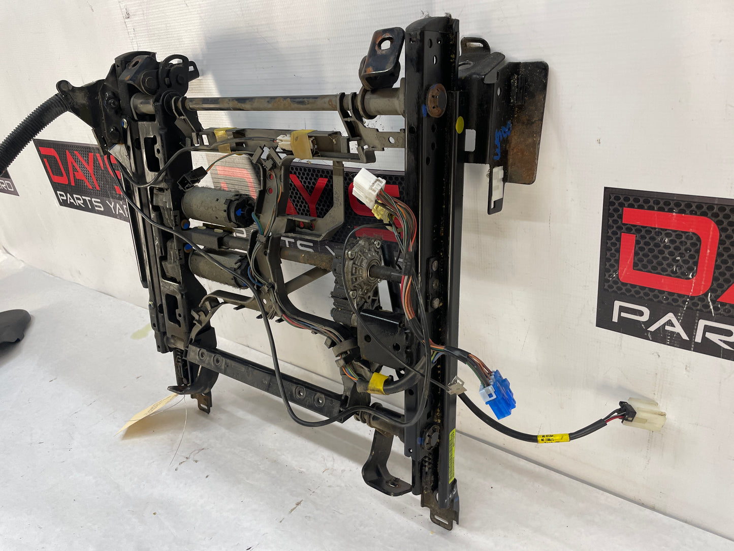 2005 Pontiac GTO LH Driver Front Seat Track Electric Frame Adjuster Motor Assembly OEM