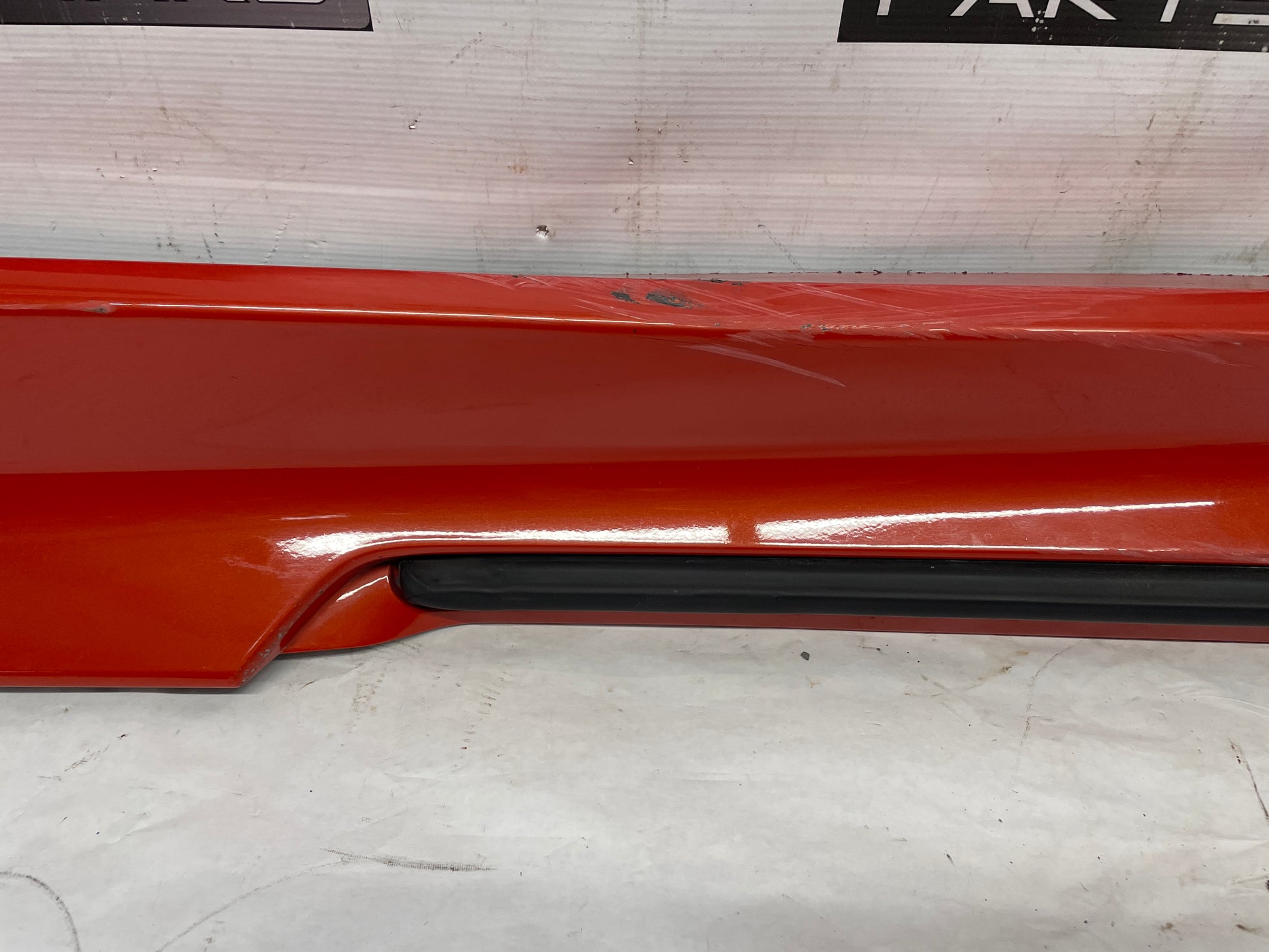 2010 Chevy Camaro SS LH Driver GFX Rocker Molding Side Skirt Panel OEM - Day's Parts Yard