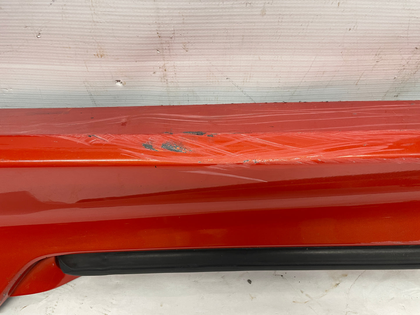 2010 Chevy Camaro SS LH Driver GFX Rocker Molding Side Skirt Panel OEM - Day's Parts Yard