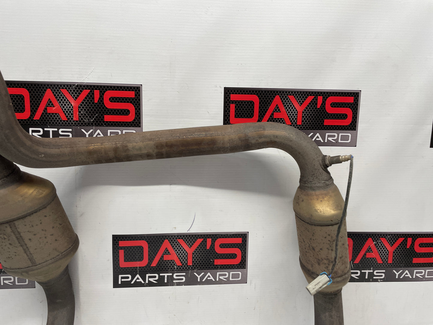 2005 Chevy Avalanche Y Pipe Exhaust OEM - Day's Parts Yard