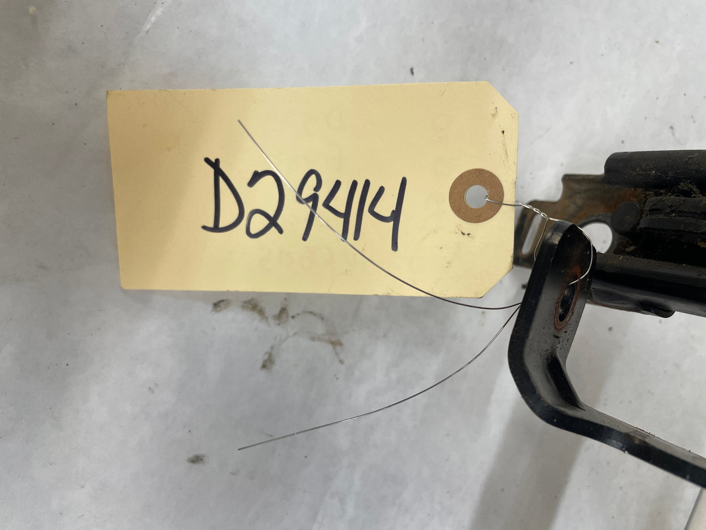 2005 Pontiac GTO LH Driver Front Seat Track Electric Frame Adjuster Motor Assembly OEM