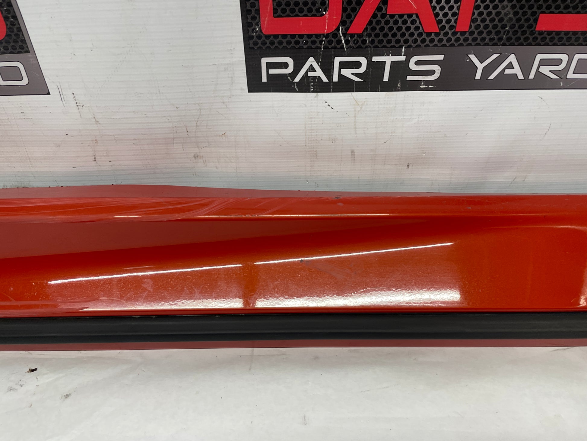 2010 Chevy Camaro SS LH Driver GFX Rocker Molding Side Skirt Panel OEM - Day's Parts Yard