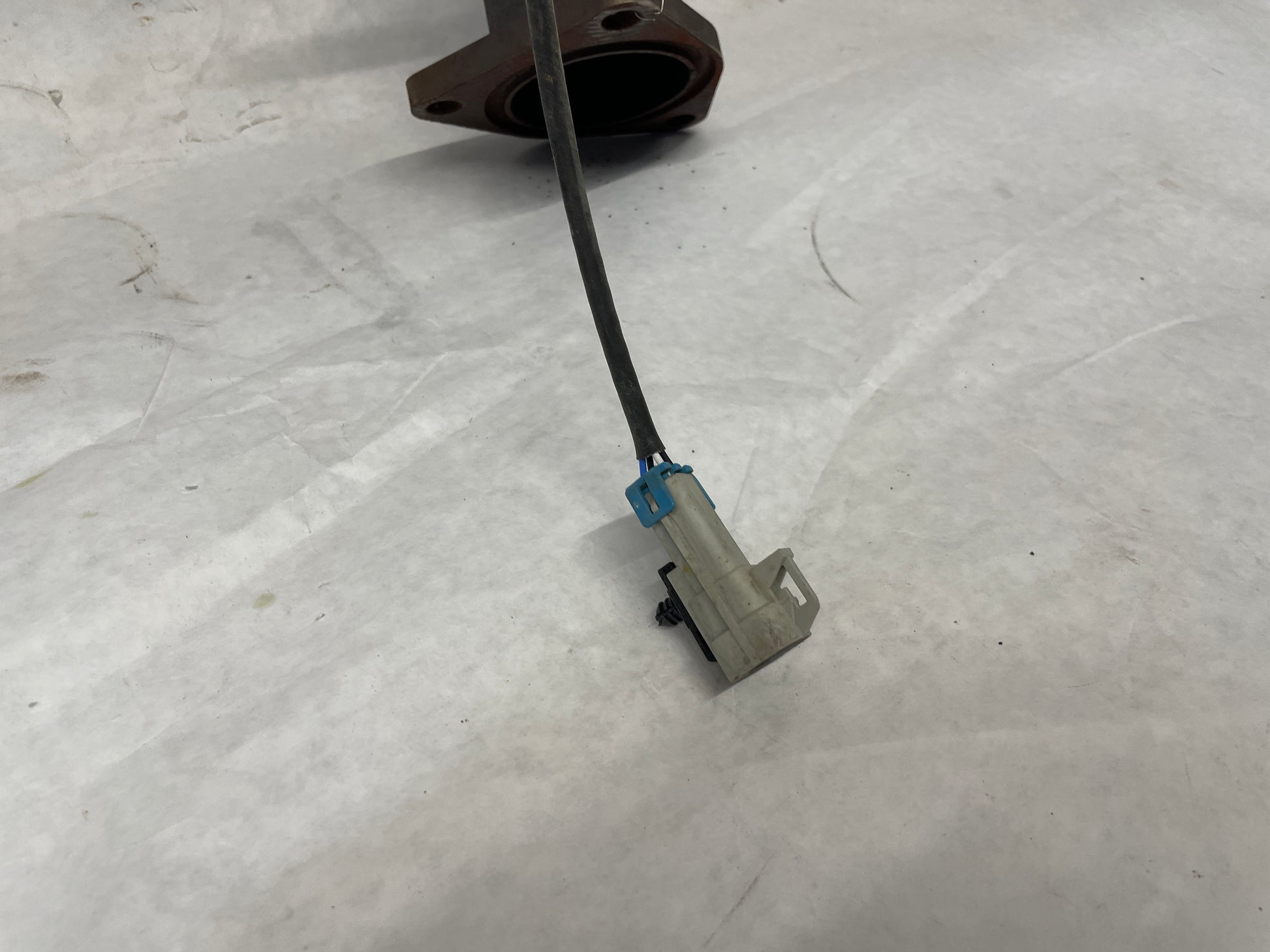 2005 Chevy Avalanche Y Pipe Exhaust OEM - Day's Parts Yard