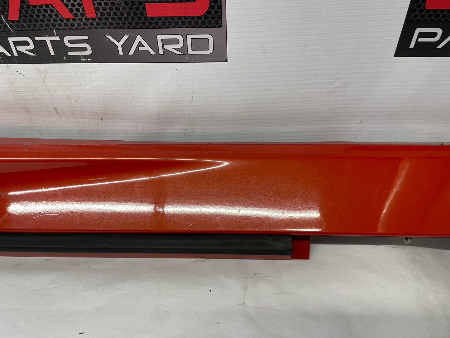 2010 Chevy Camaro SS LH Driver GFX Rocker Molding Side Skirt Panel OEM - Day's Parts Yard