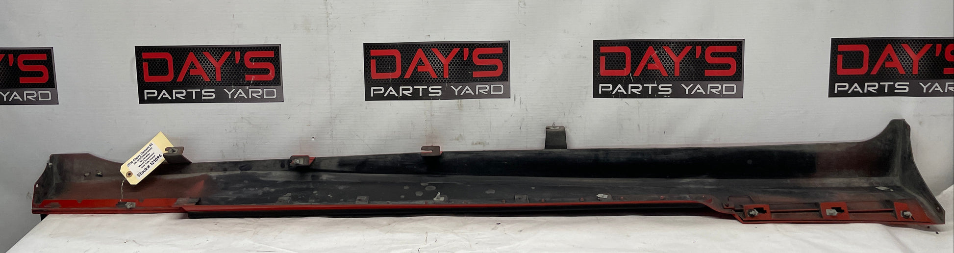 2010 Chevy Camaro SS LH Driver GFX Rocker Molding Side Skirt Panel OEM - Day's Parts Yard