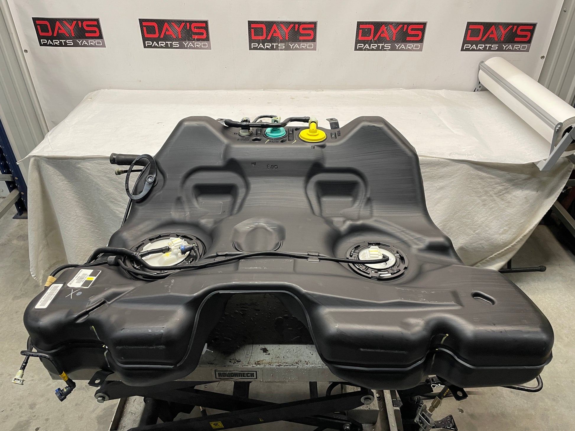 2013 Chevy Camaro ZL1 Complete Fuel Gas Tank w/ Charcoal Canister OEM - Day's Parts Yard
