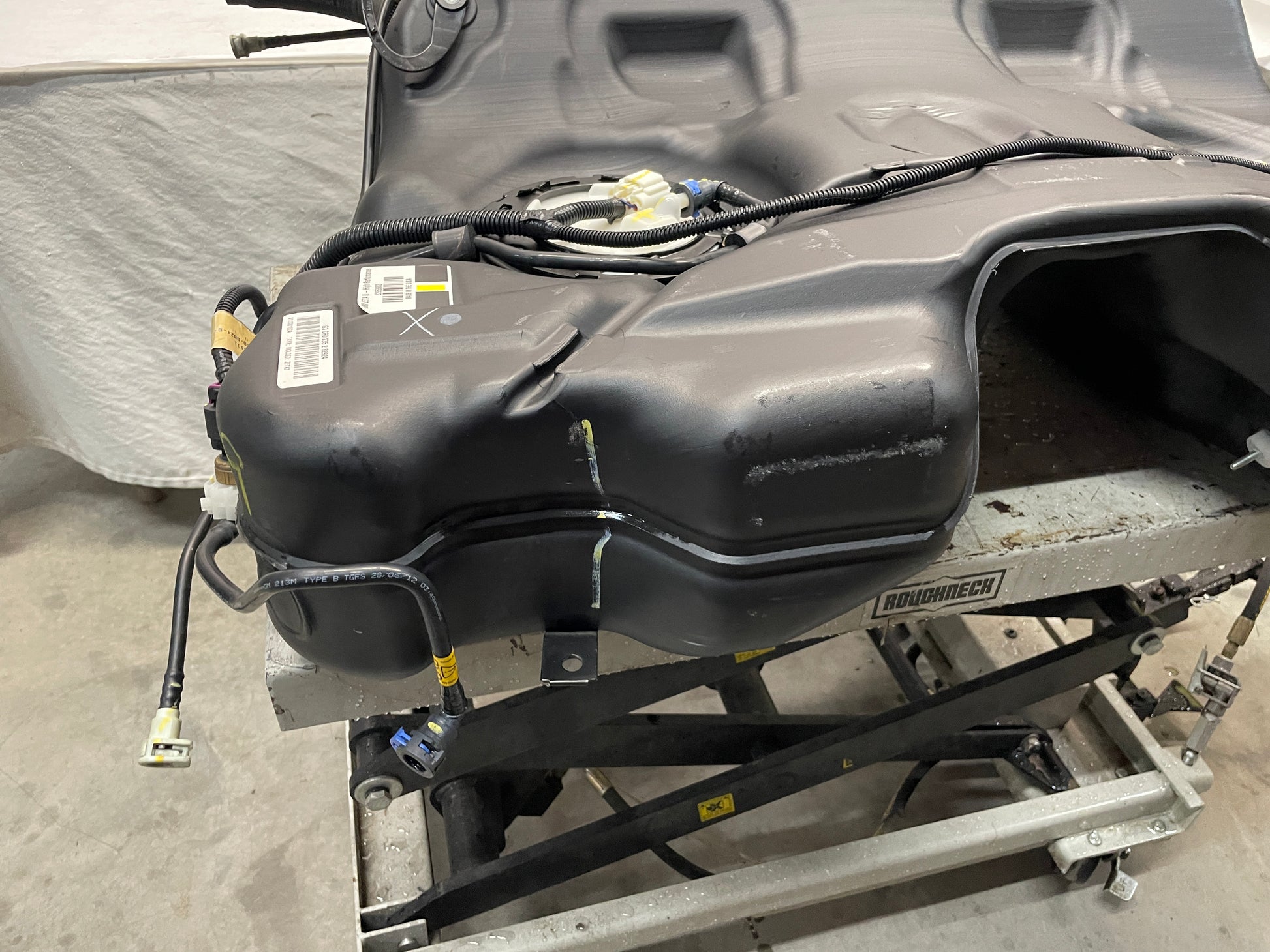 2013 Chevy Camaro ZL1 Complete Fuel Gas Tank w/ Charcoal Canister OEM - Day's Parts Yard