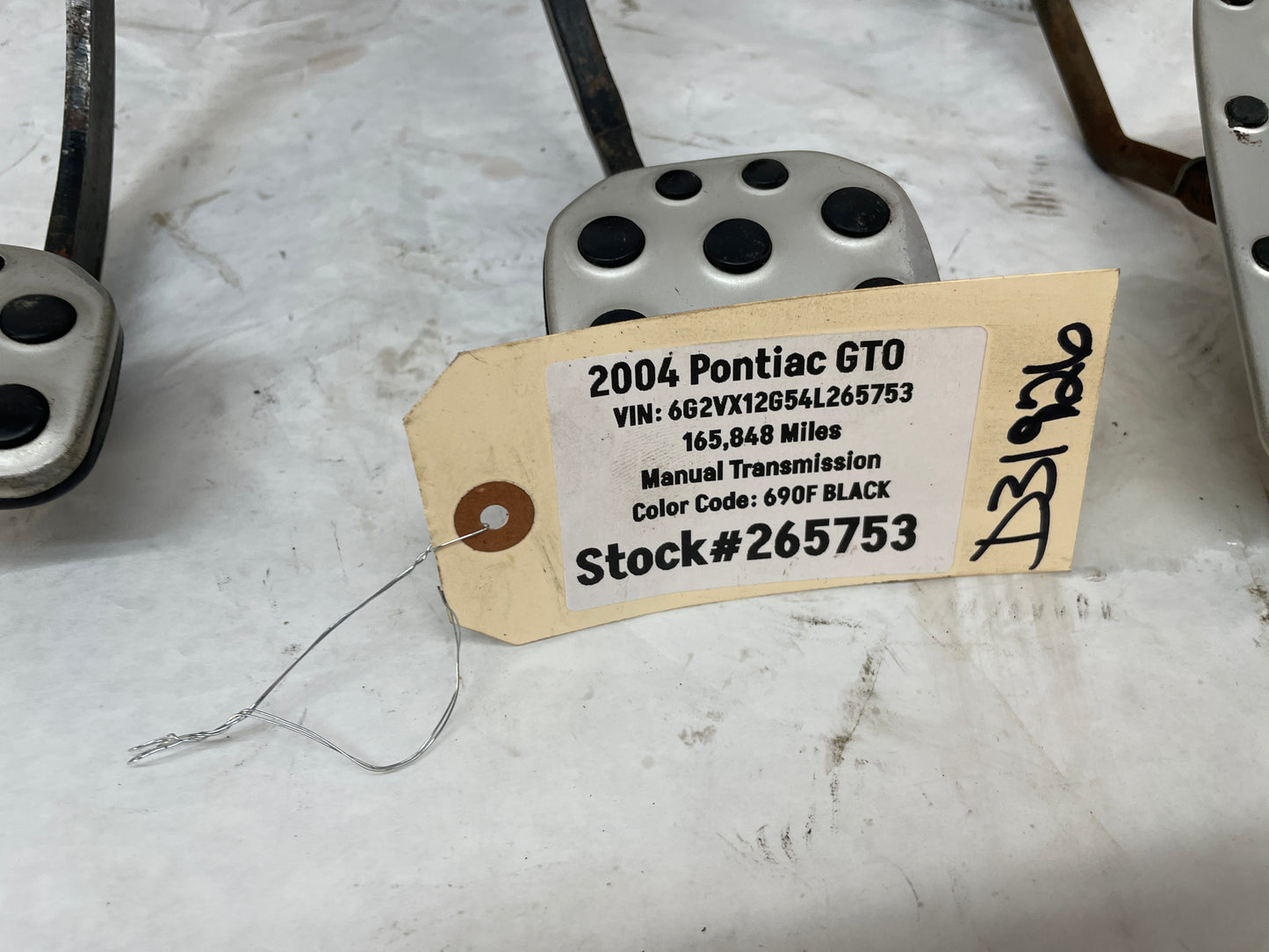 2004 Pontiac GTO Manual Transmission Pedal Assembly EM - Day's Parts Yard