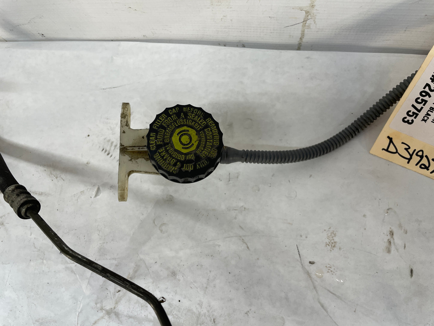 2004 Pontiac GTO Clutch Master Cylinder OEM - Day's Parts Yard