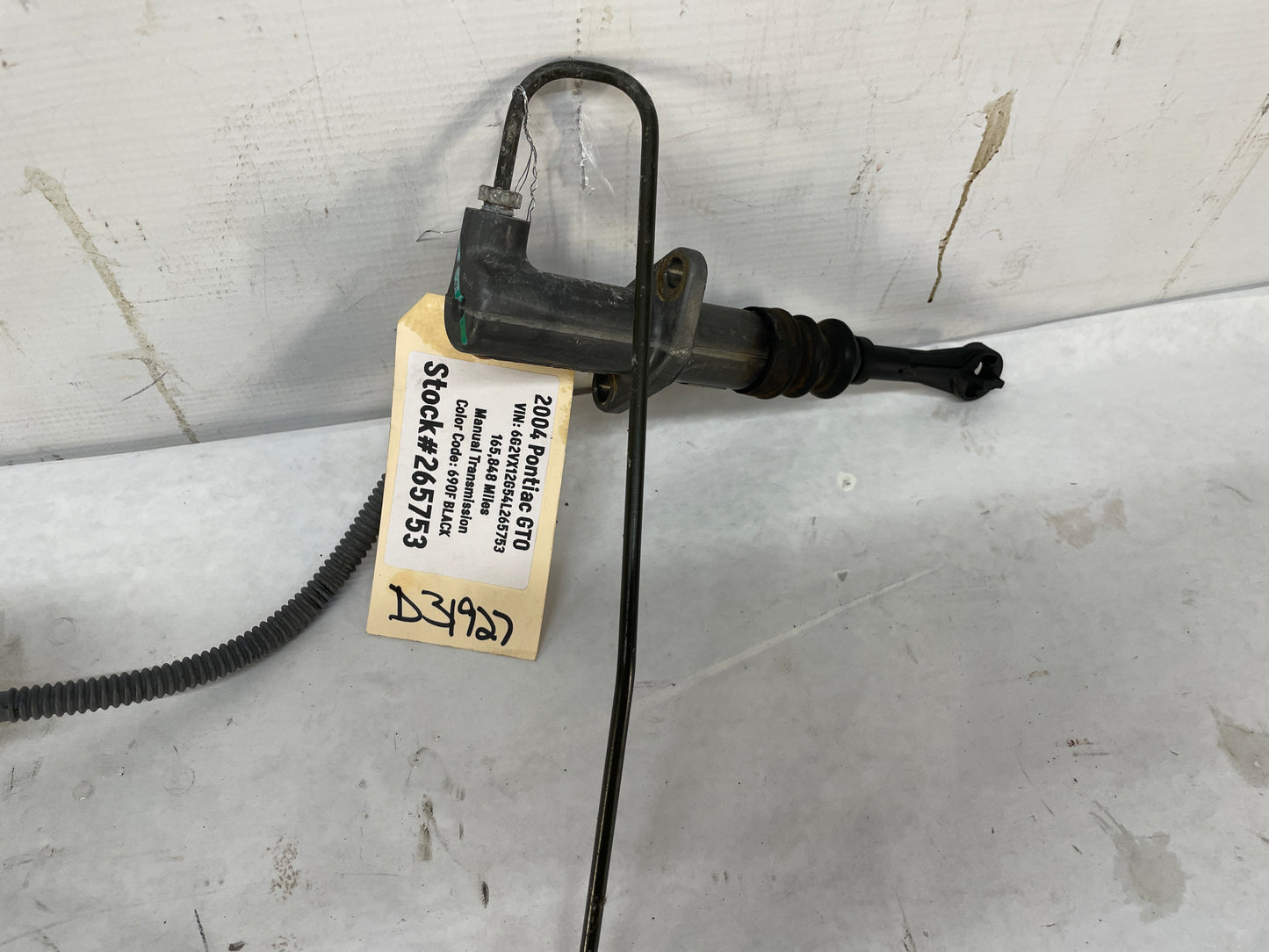 2004 Pontiac GTO Clutch Master Cylinder OEM - Day's Parts Yard